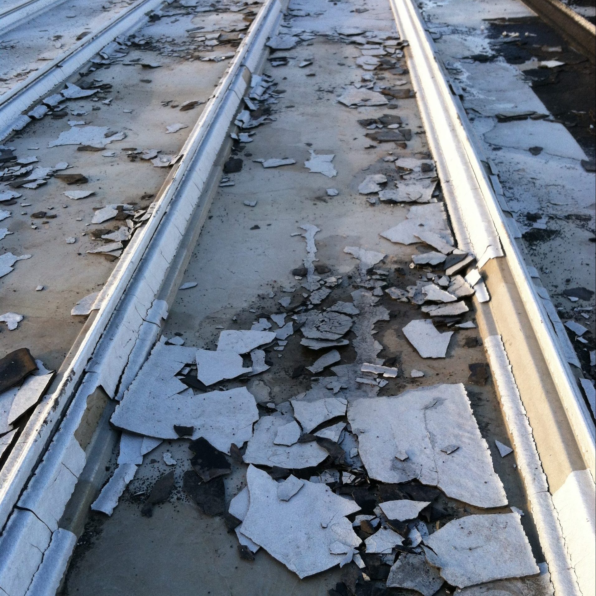 White coatings on Midwestern metal roofs never last long in harsh winters with multiple freezing and thawing cycles.