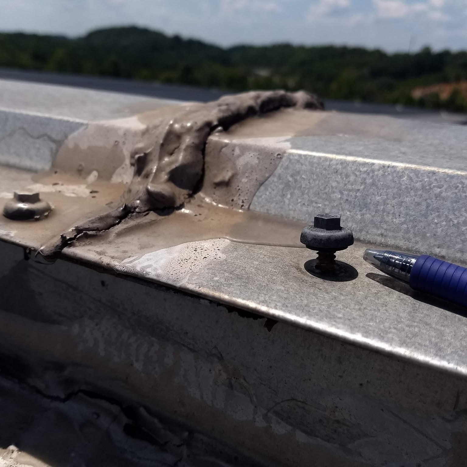 Fastener Backout Metal Fastener Backout